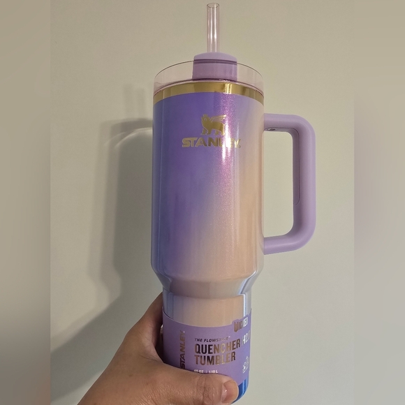 NWT Stanley Limited Edition Wicked Glinda For Good Quencher H2.0 Tumbler 40 Oz - Picture 2 of 13